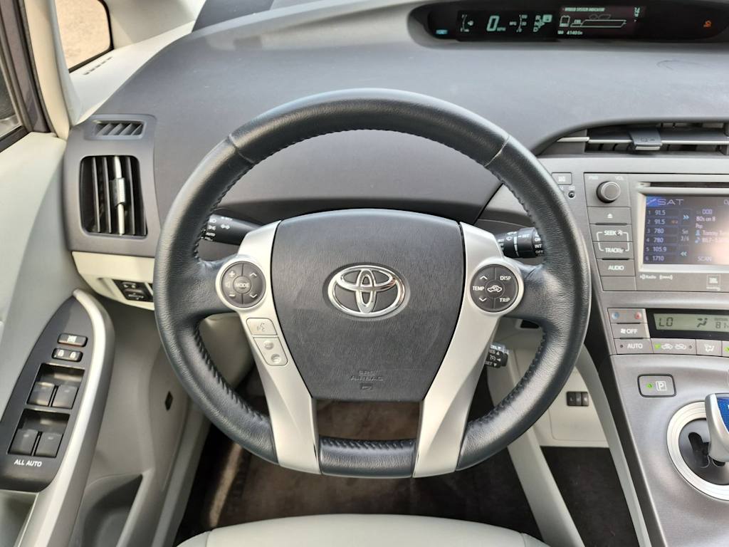 Thumbnail: 2013 Toyota Prius - 12