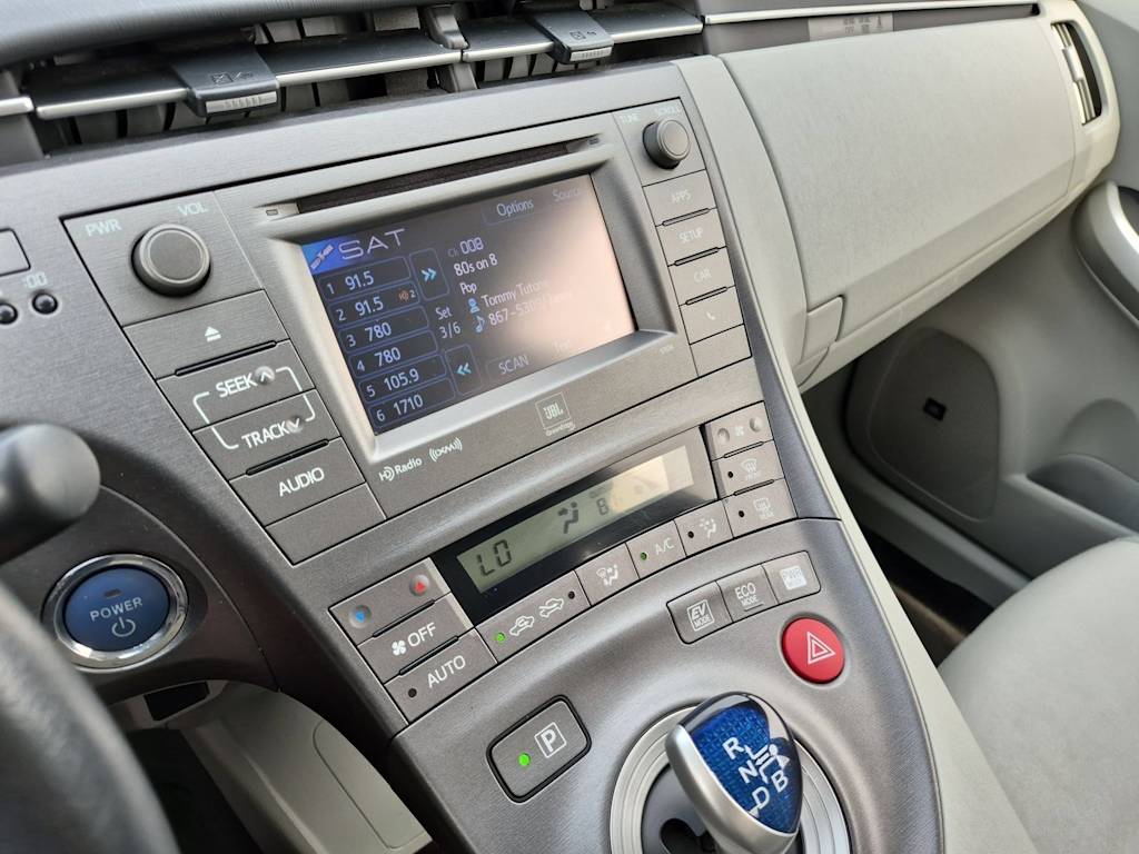 Thumbnail: 2013 Toyota Prius - 13