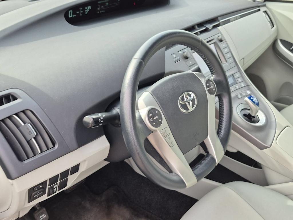 Thumbnail: 2013 Toyota Prius - 2