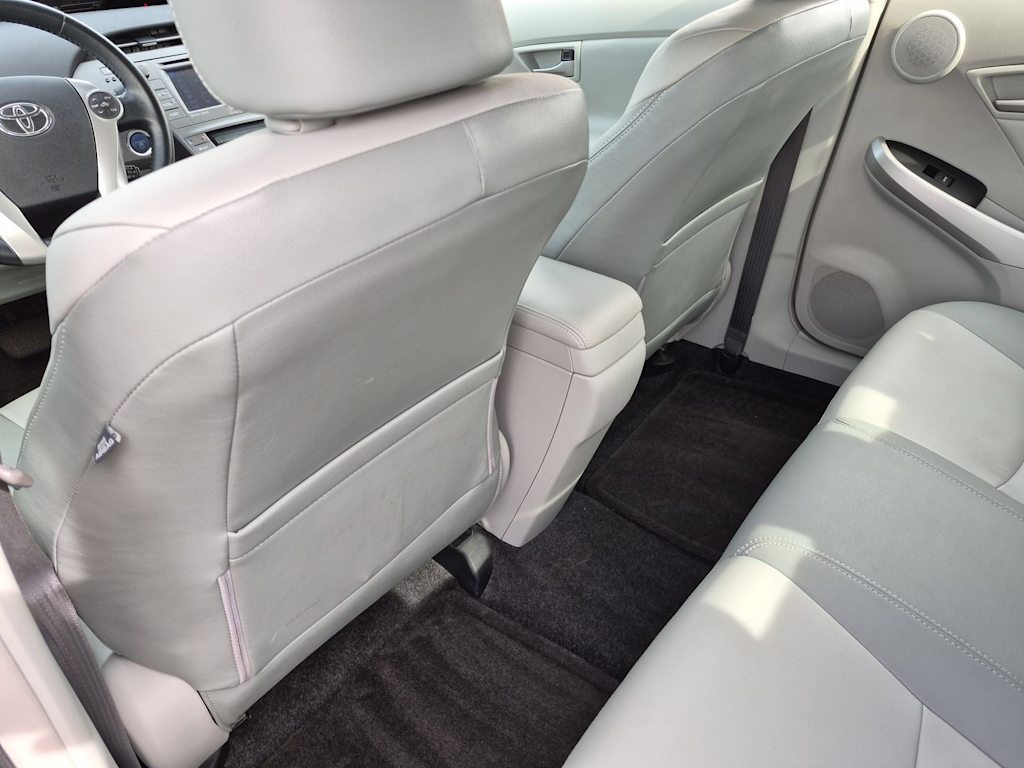Thumbnail: 2013 Toyota Prius - 11