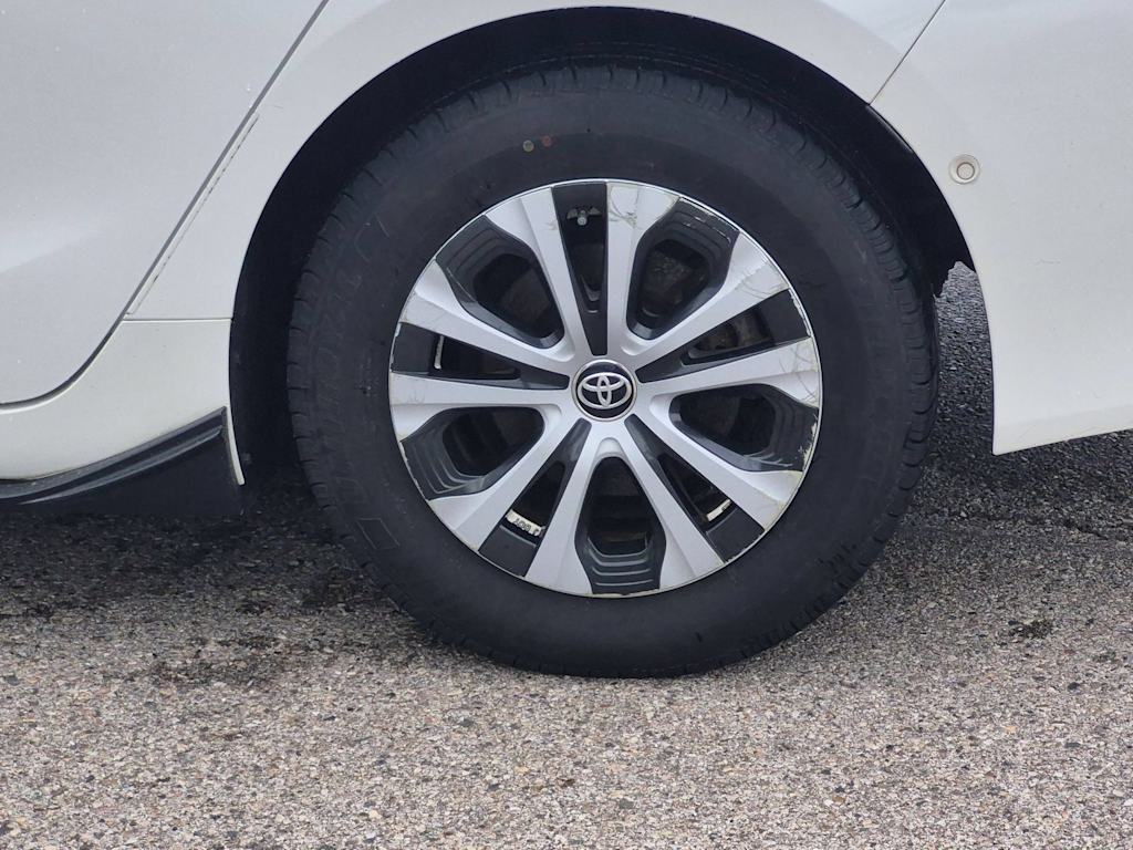 Thumbnail: 2019 Toyota Prius - 8
