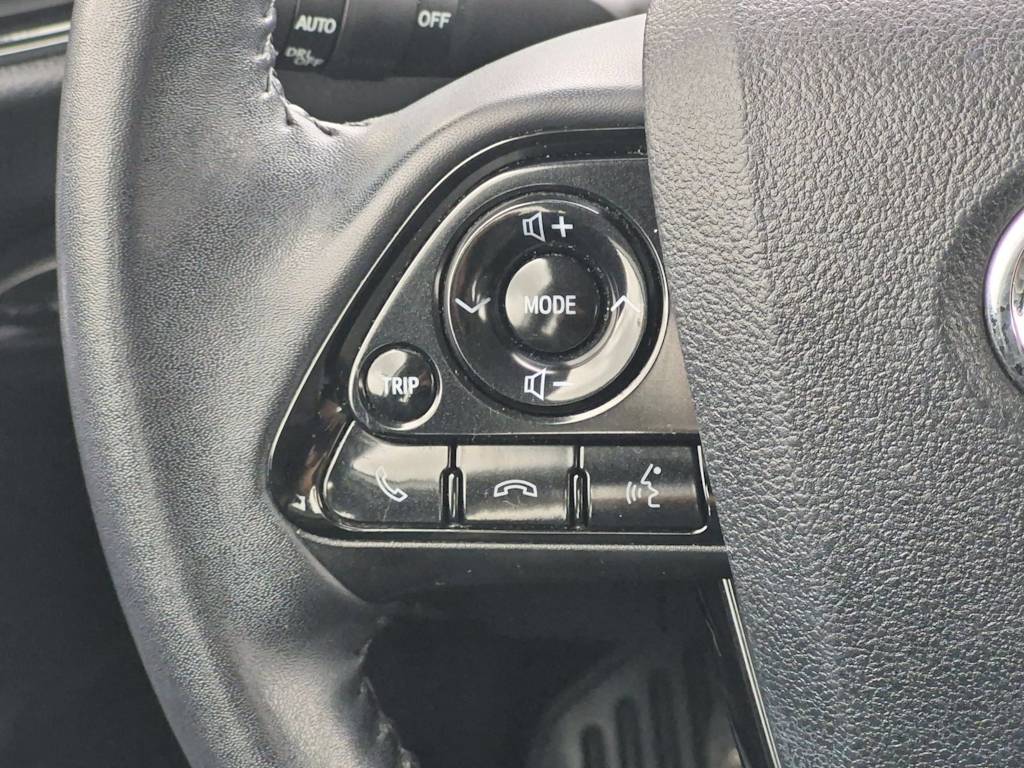 Thumbnail: 2019 Toyota Prius - 29