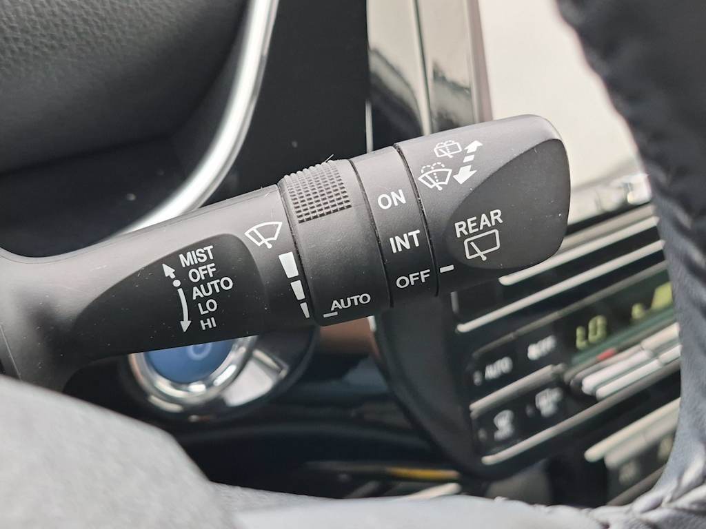 Thumbnail: 2019 Toyota Prius - 16