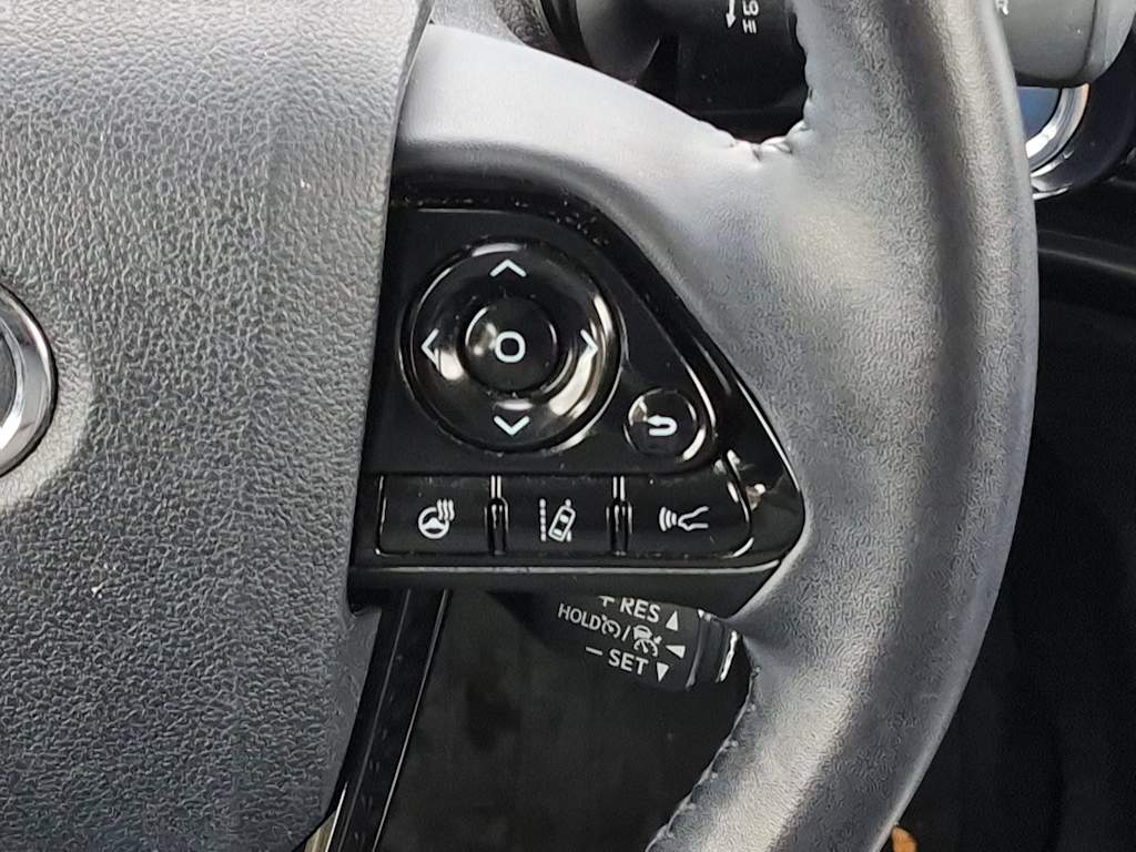 Thumbnail: 2019 Toyota Prius - 30