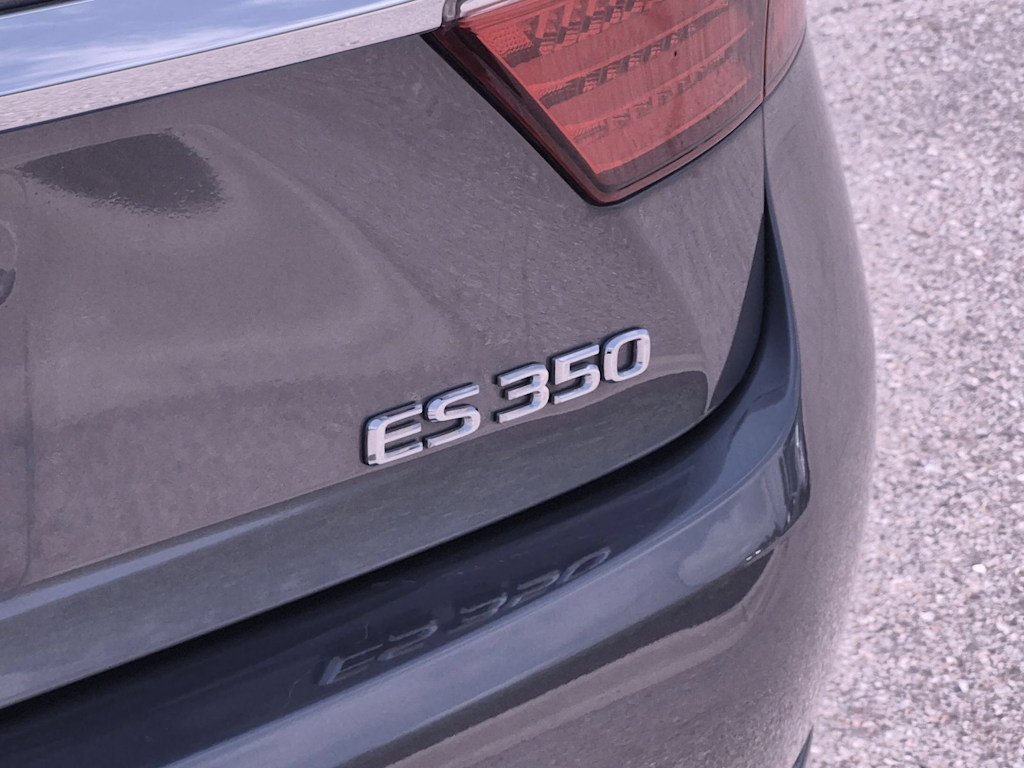 Thumbnail: 2013 Lexus ES - 24
