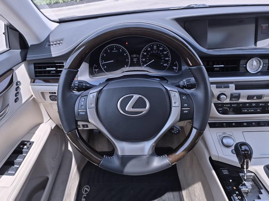 Thumbnail: 2013 Lexus ES - 12