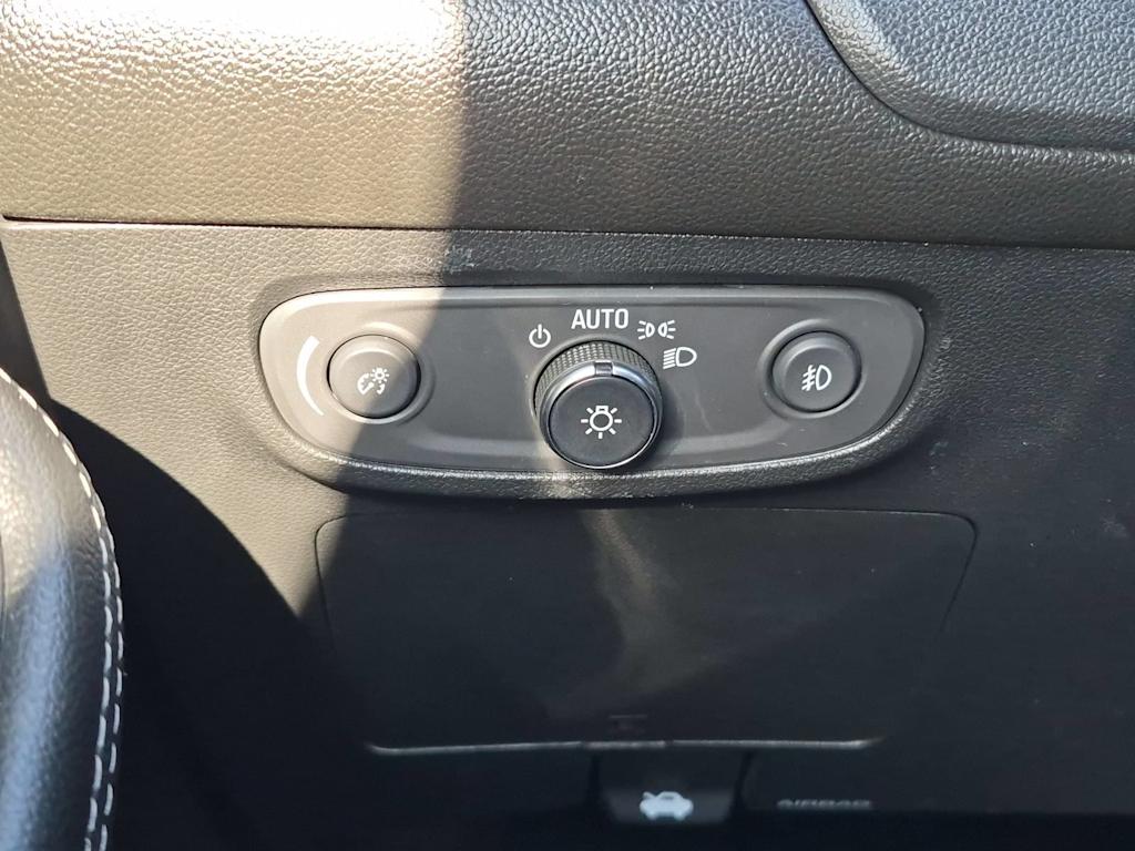 Thumbnail: 2021 Buick Encore GX - 32