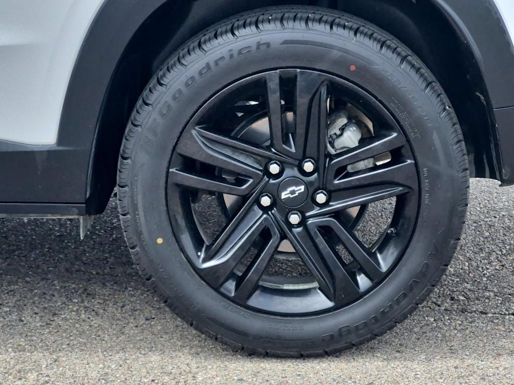 Thumbnail: 2024 Chevrolet Trax - 8