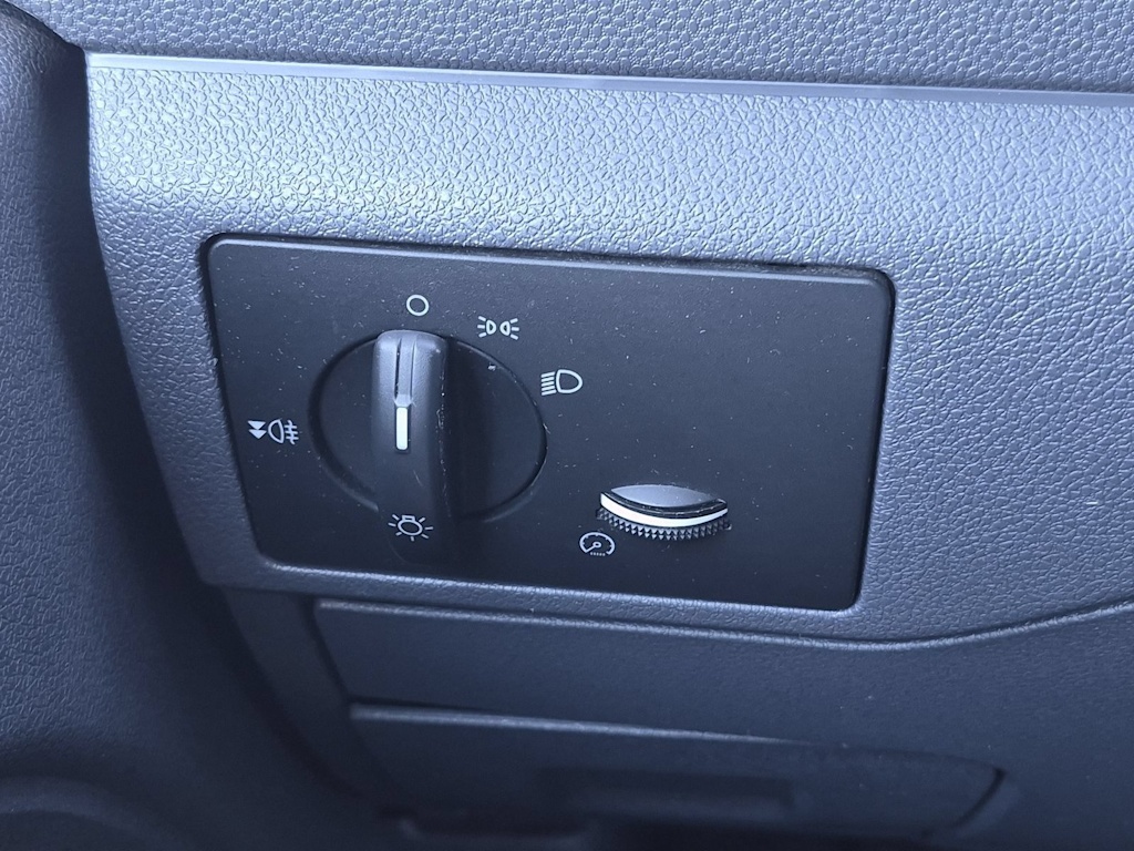 Thumbnail: 2011 Ford Transit Series - 31