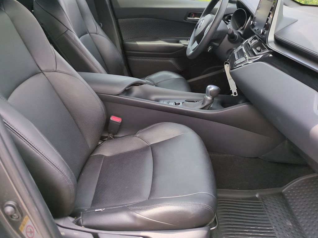 Thumbnail: 2019 Toyota C-HR - 10