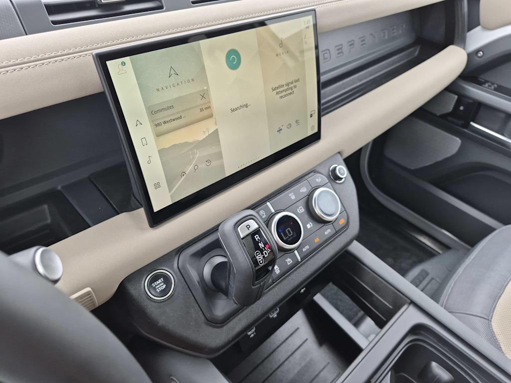 Thumbnail: 2023 Land Rover Defender - 32