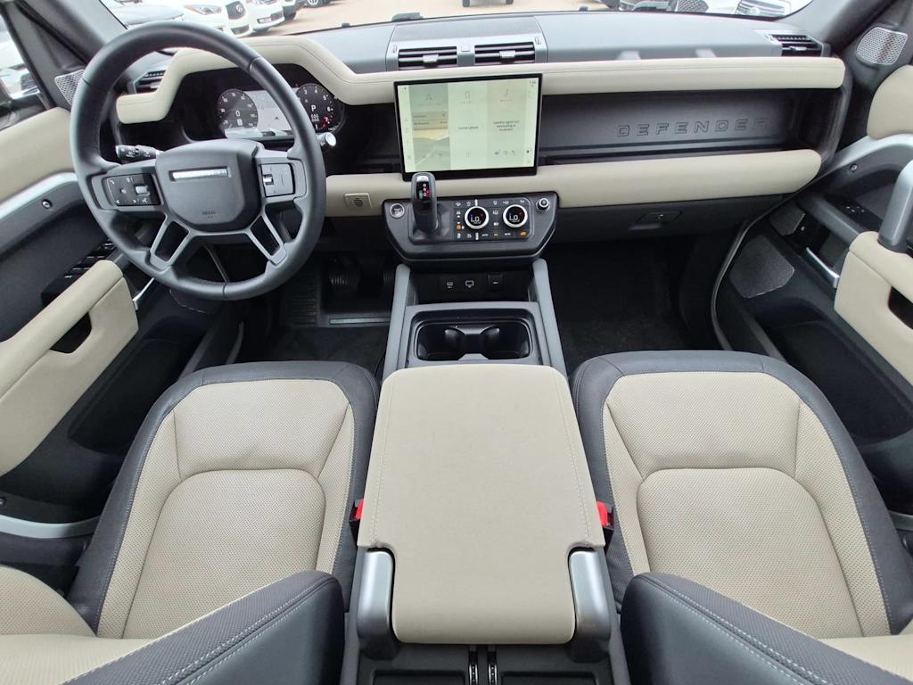 Thumbnail: 2023 Land Rover Defender - 7