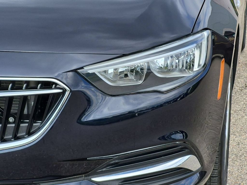 Thumbnail: 2018 Buick Regal - 24