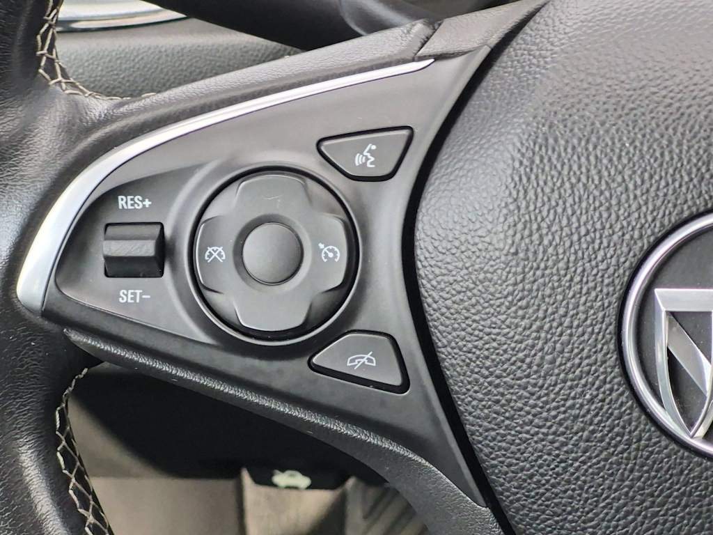Thumbnail: 2018 Buick Regal - 29