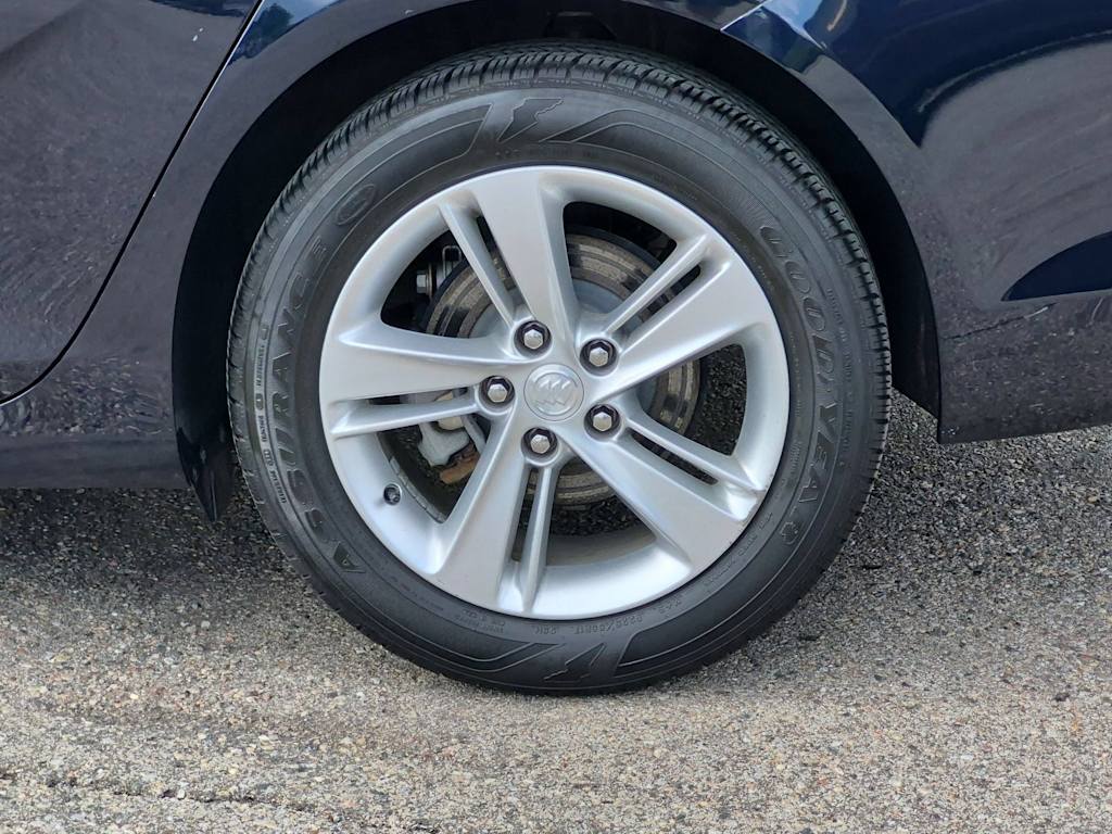 Thumbnail: 2018 Buick Regal - 7