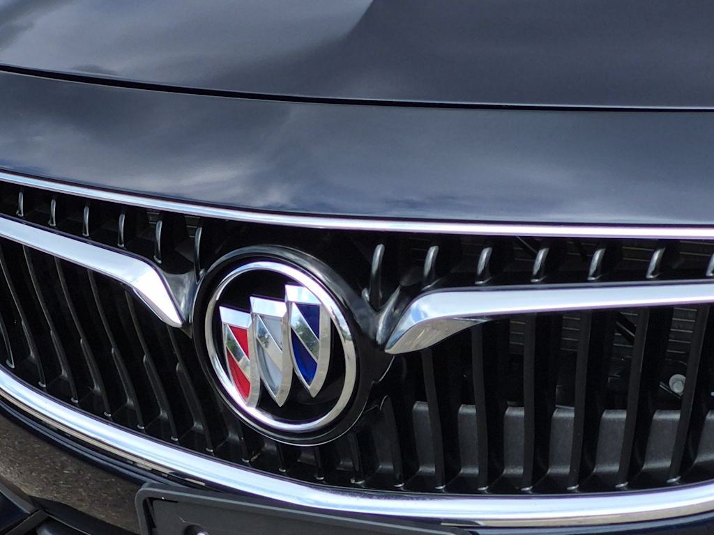 Thumbnail: 2018 Buick Regal - 6