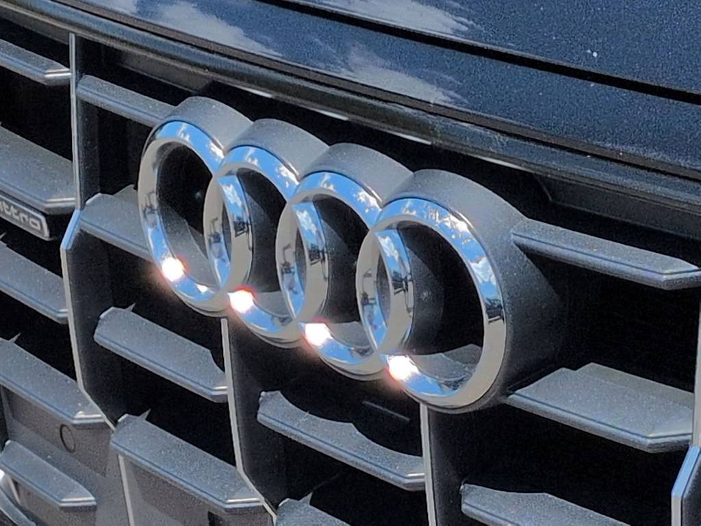 Thumbnail: 2019 Audi Q8 - 6