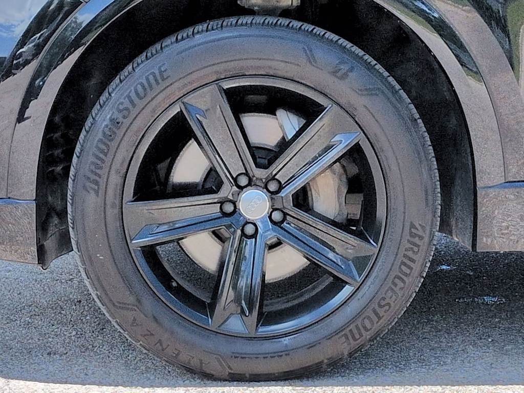 Thumbnail: 2019 Audi Q8 - 7