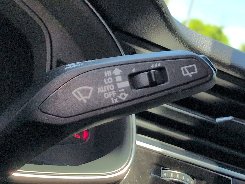 Thumbnail: 2019 Audi Q8 - 14