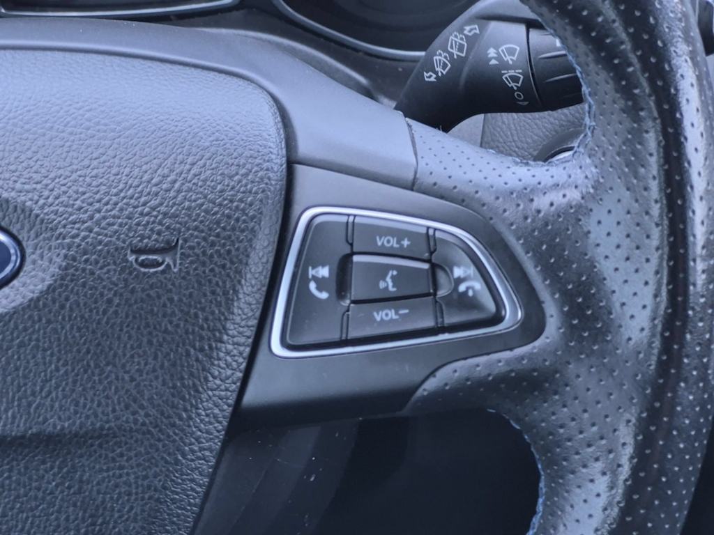Thumbnail: 2017 Ford Focus - 30