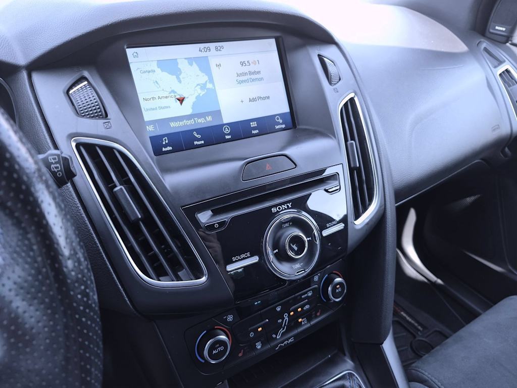 Thumbnail: 2017 Ford Focus - 14