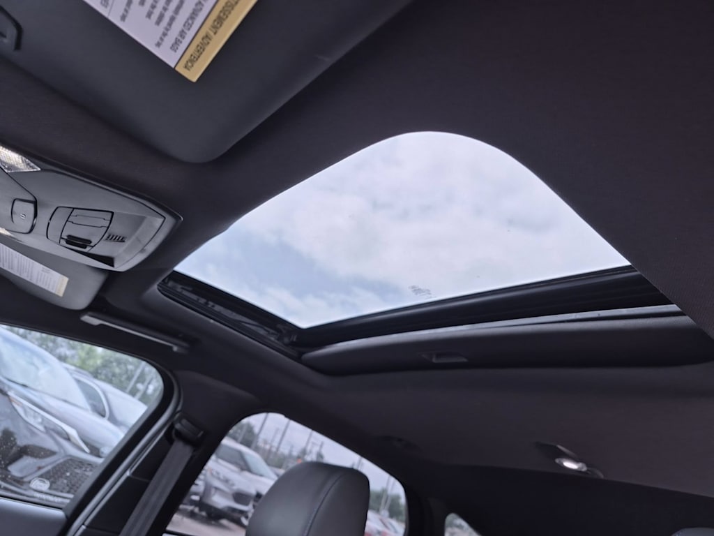Thumbnail: 2018 Ford Focus - 27