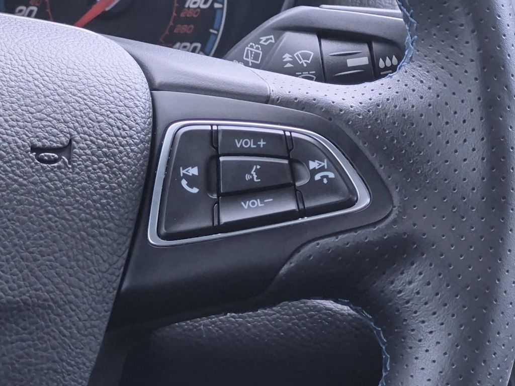 Thumbnail: 2018 Ford Focus - 32
