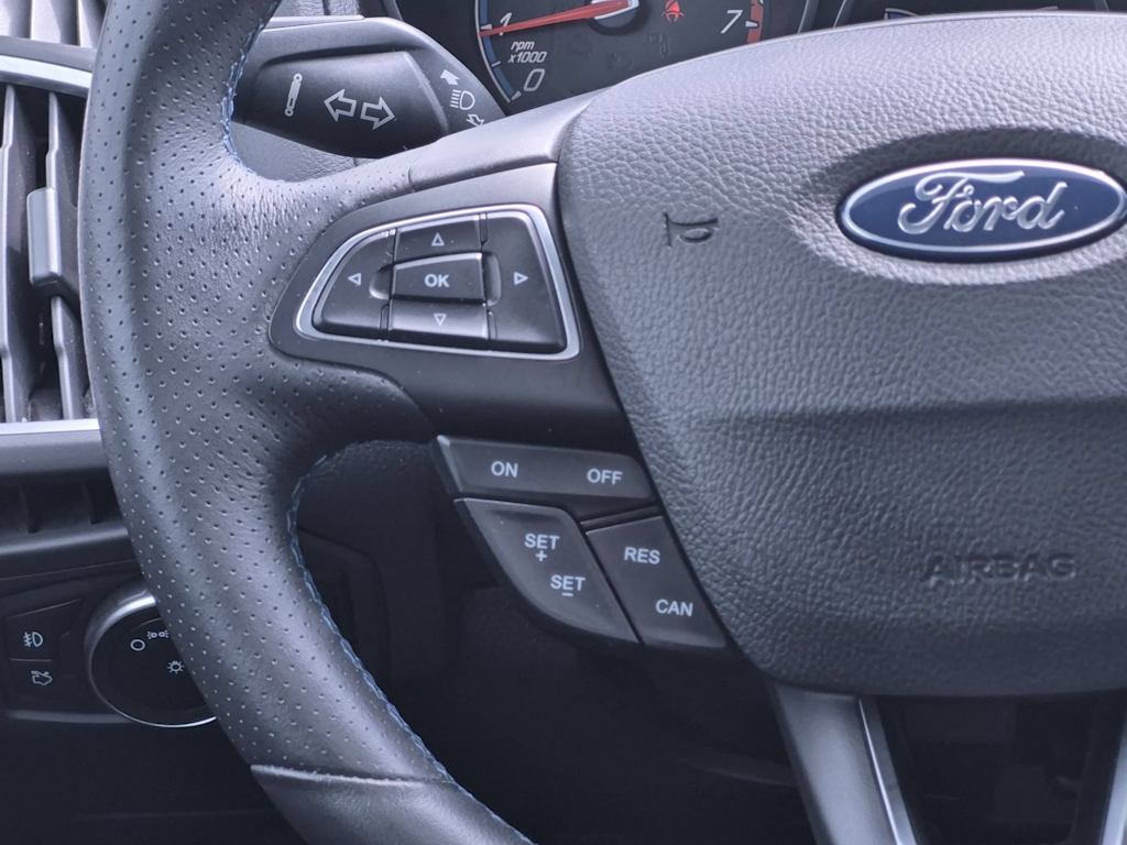 Thumbnail: 2018 Ford Focus - 31
