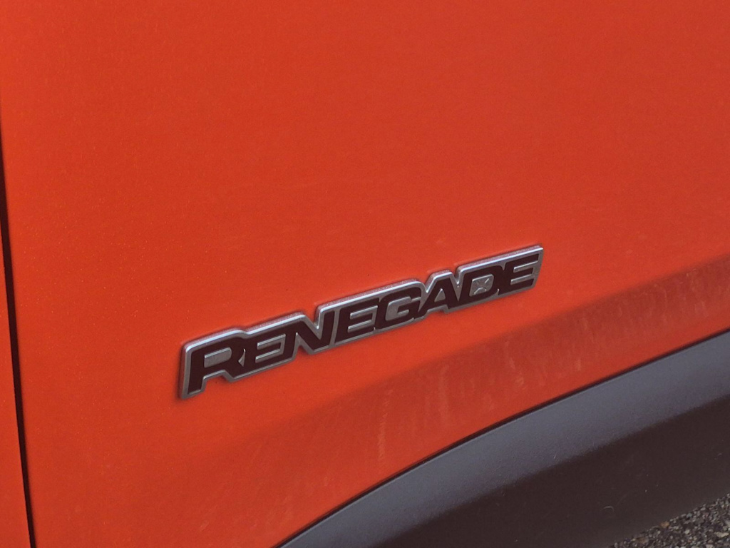 Thumbnail: 2018 Jeep Renegade - 7