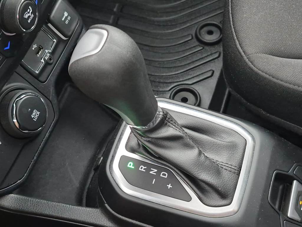 Thumbnail: 2018 Jeep Renegade - 35