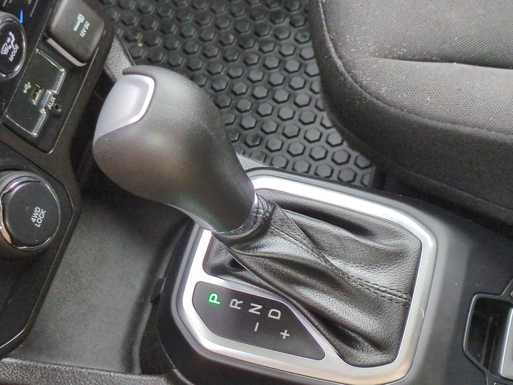 Thumbnail: 2020 Jeep Renegade - 16