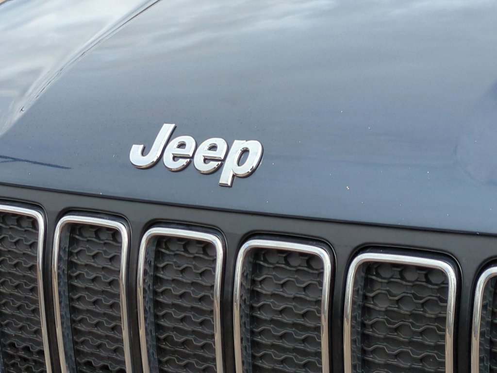 Thumbnail: 2020 Jeep Renegade - 7