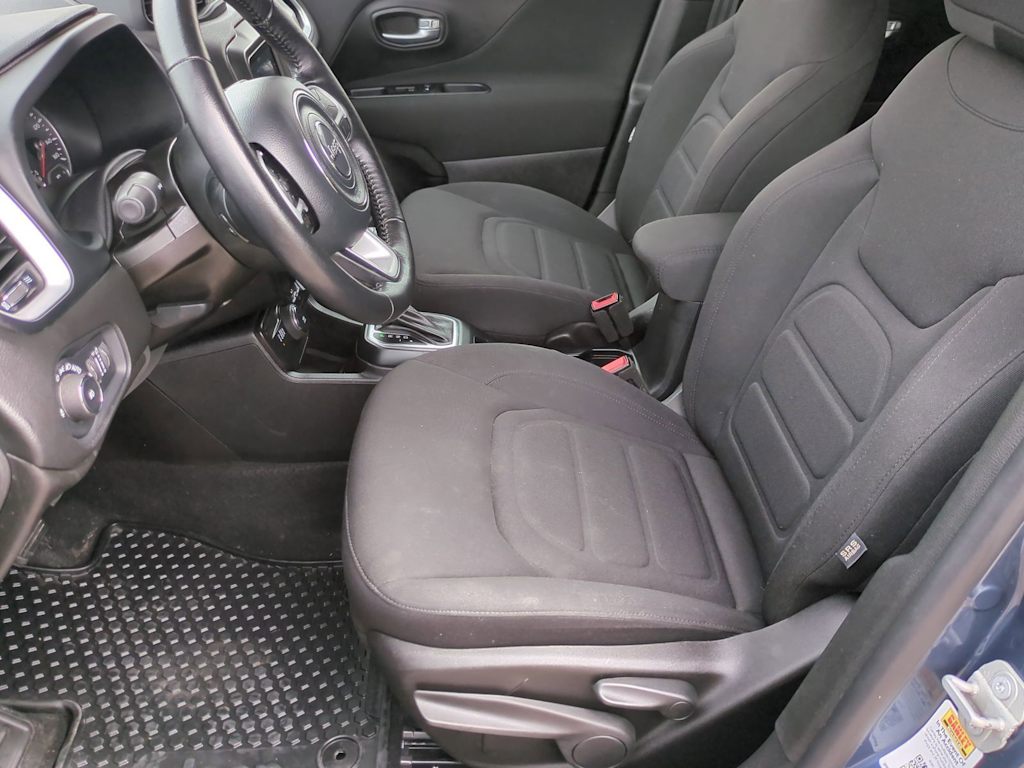 Thumbnail: 2020 Jeep Renegade - 11