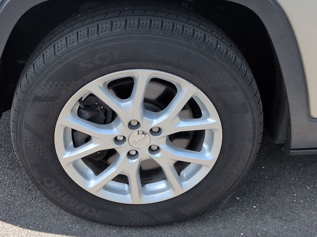 Thumbnail: 2016 Jeep Cherokee - 8