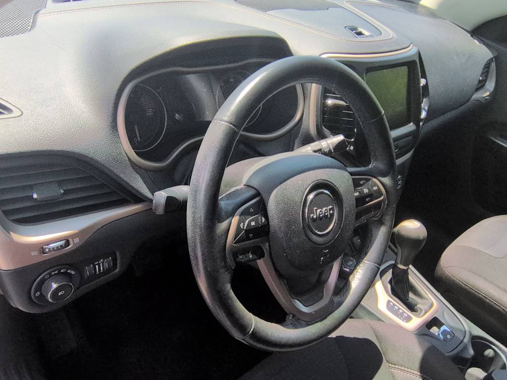 Thumbnail: 2016 Jeep Cherokee - 2