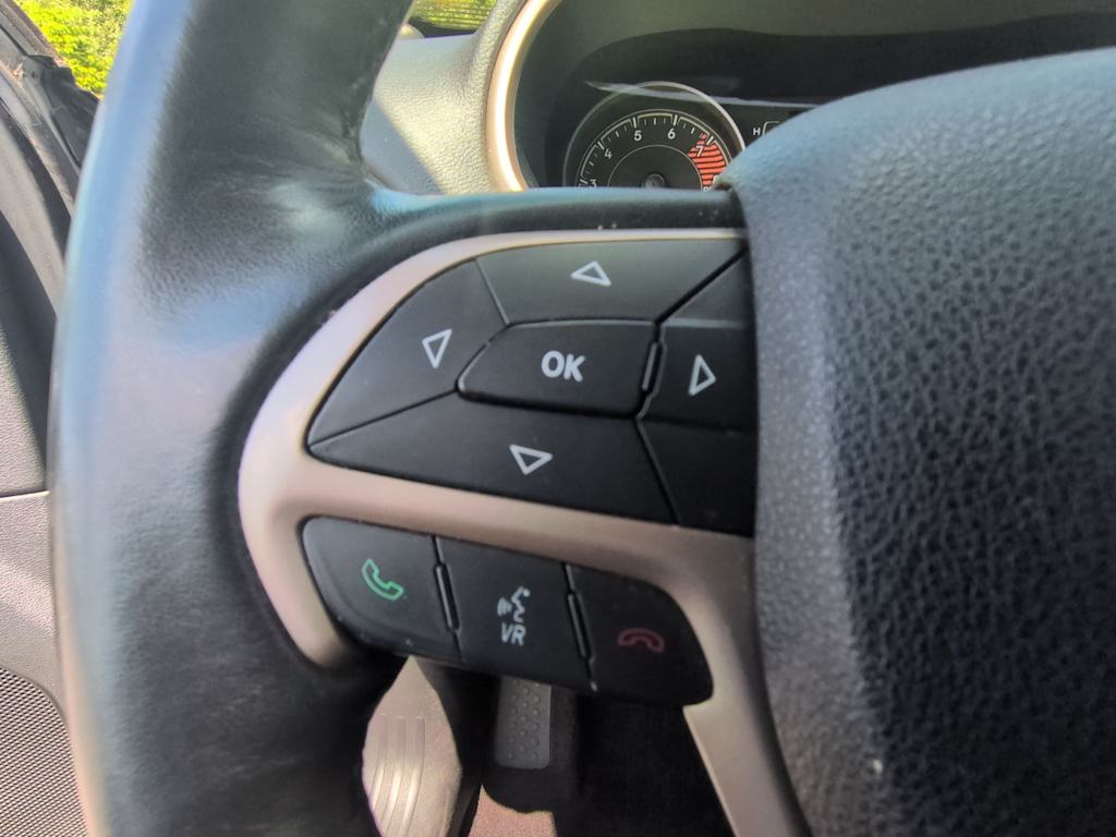 Thumbnail: 2016 Jeep Cherokee - 28