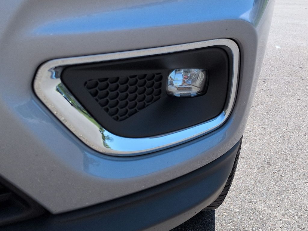 Thumbnail: 2019 Jeep Cherokee - 24