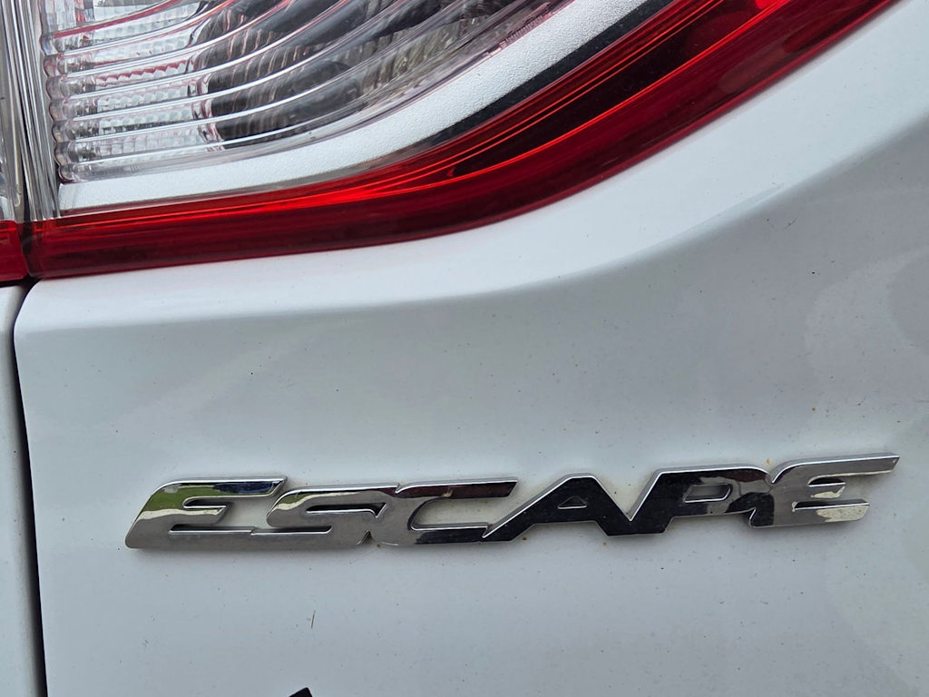 Thumbnail: 2015 Ford Escape - 7