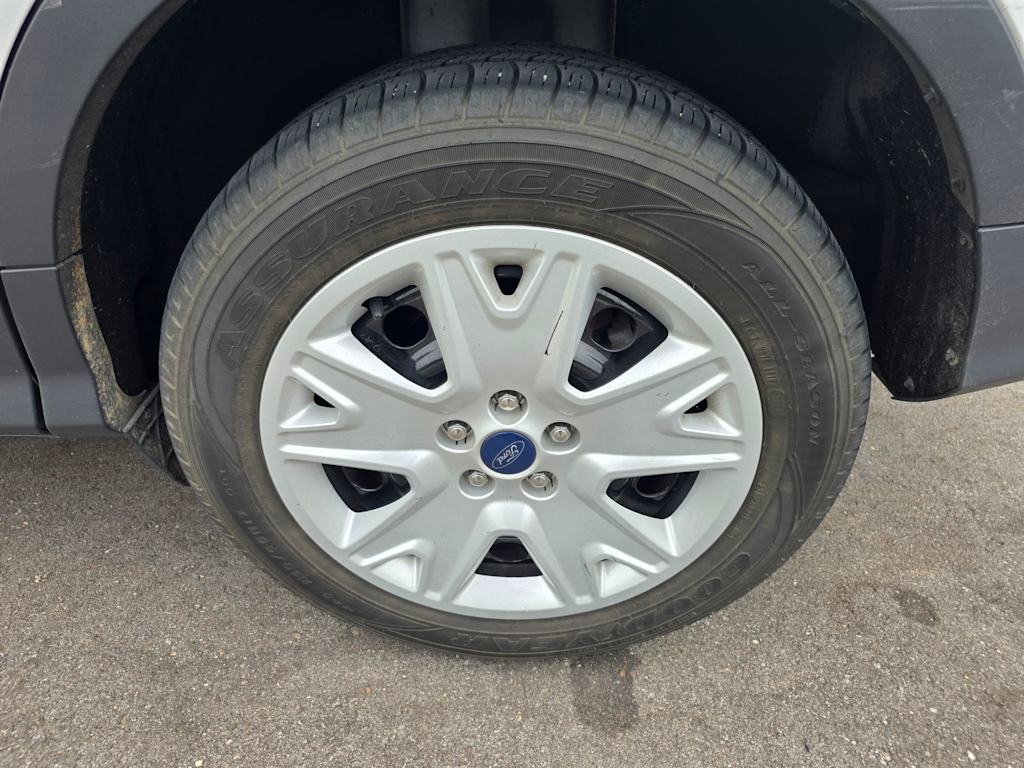 Thumbnail: 2015 Ford Escape - 8
