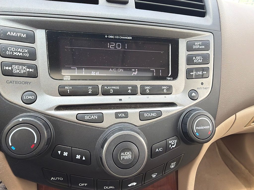 Thumbnail: 2006 Honda Accord - 25