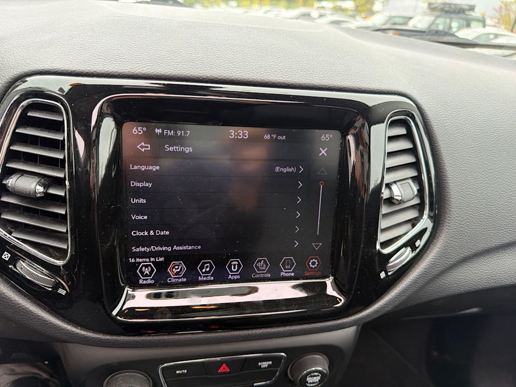 Thumbnail: 2020 Jeep Compass - 9