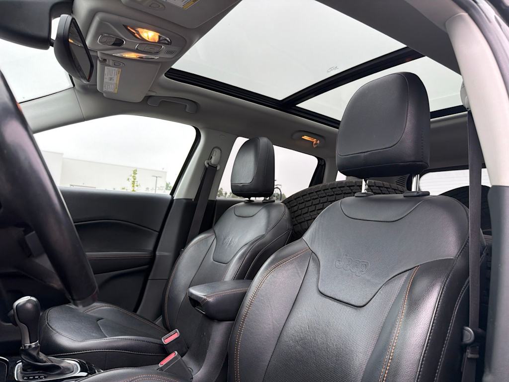 Thumbnail: 2020 Jeep Compass - 8