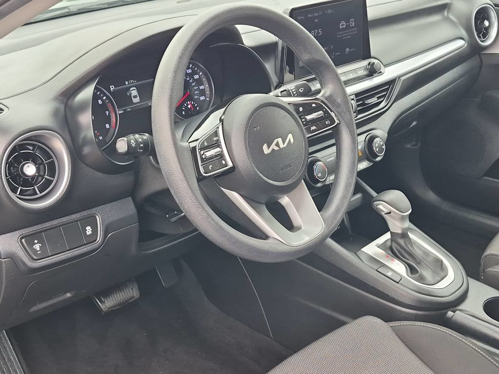 Thumbnail: 2022 Kia Forte - 2