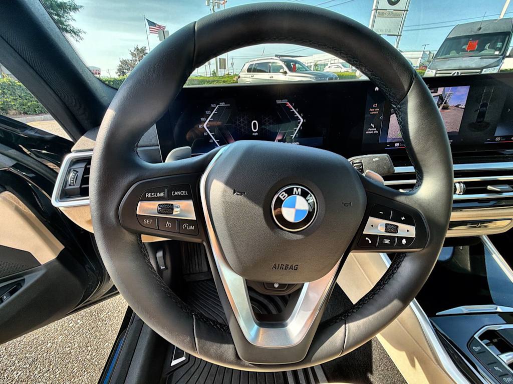 Thumbnail: 2024 BMW 3 Series - 10