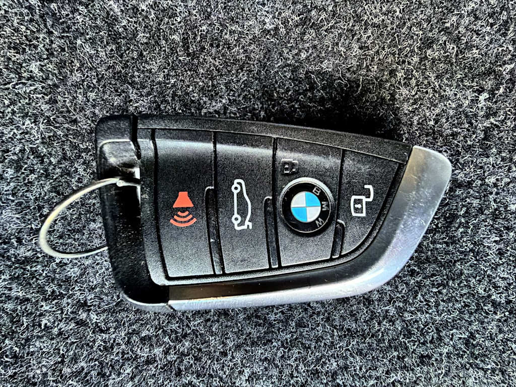 Thumbnail: 2024 BMW 3 Series - 19