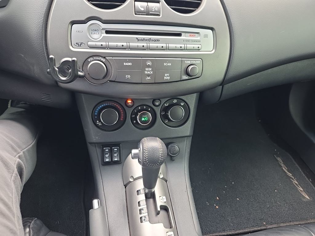 Thumbnail: 2011 Mitsubishi Eclipse - 10