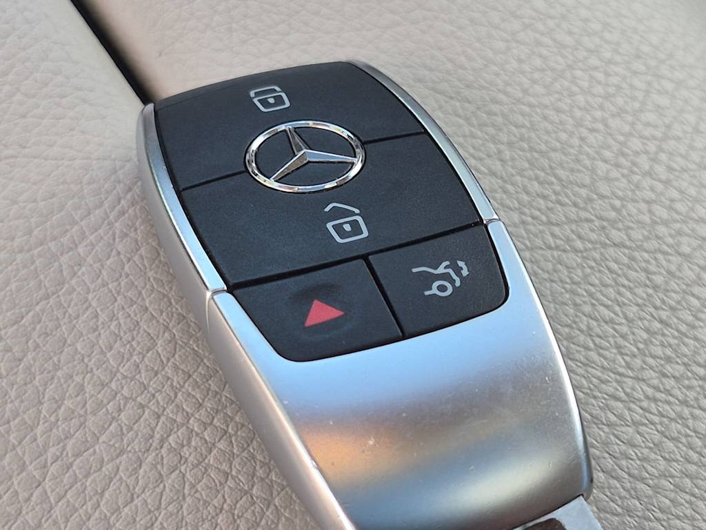 Thumbnail: 2021 Mercedes-Benz GLE - 16