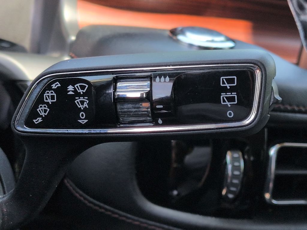 Thumbnail: 2020 Lincoln Aviator - 32