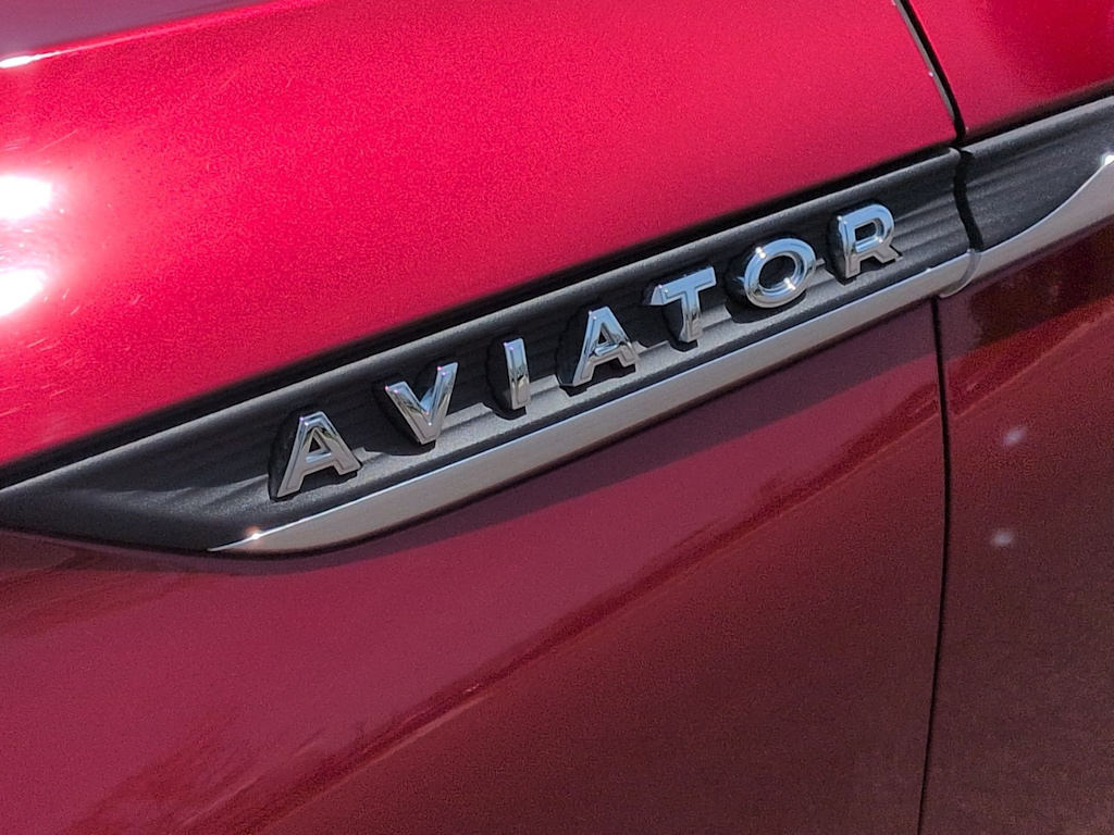 Thumbnail: 2020 Lincoln Aviator - 22