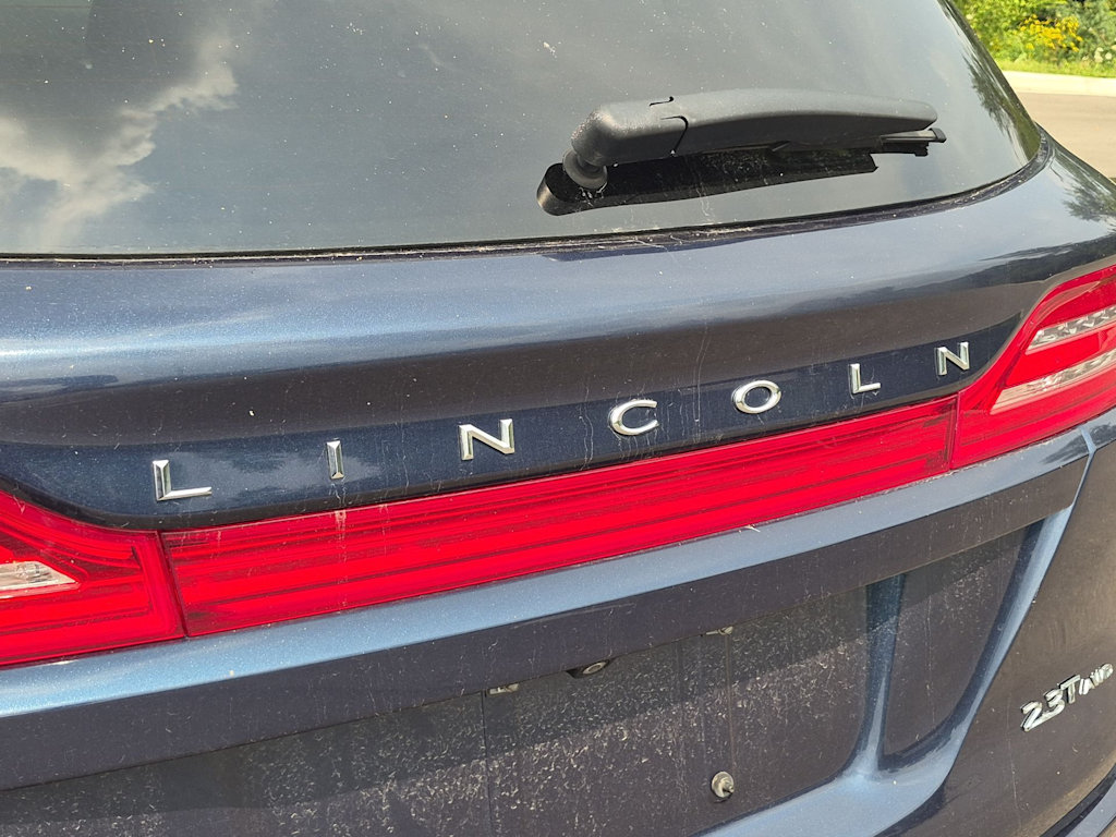 Thumbnail: 2017 Lincoln MKC - 24